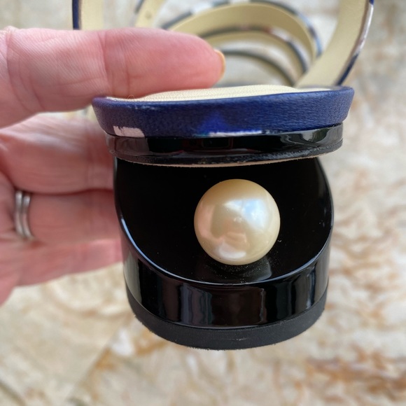 CHANEL SANDALS - Picture 9 of 15